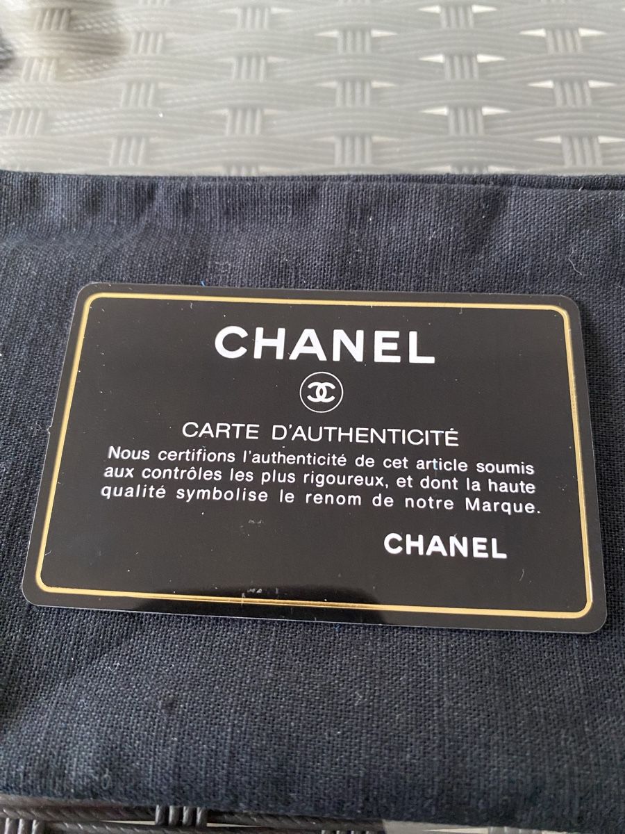 Chanel Cover & Protezioni schermo: Chanel Handyhülle iPhone 11 Pro blau – Usato da Horw venduto da bijou1986 5