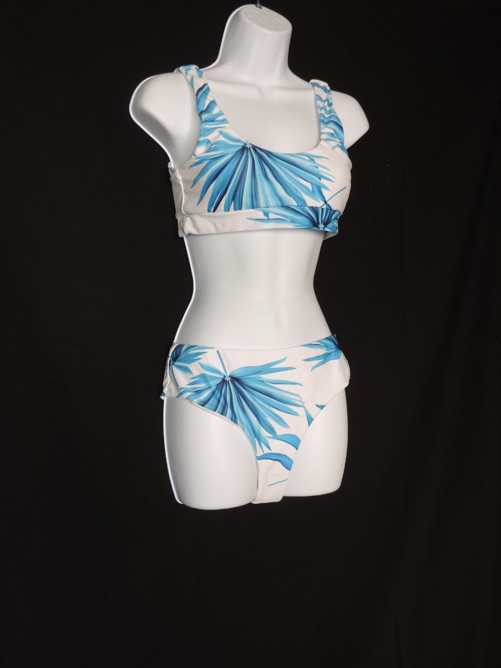Costumi da bagno & Bikini: maillot de bains bleu blanc tropical – Usato da Genève venduto da Axelle333 1