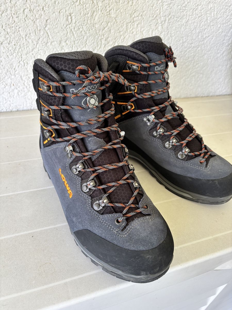 Lowa Scarpe da uomo: Wanderschuhe Lowa Herren – Nuovo (secondo la descrizione) da Hinteregg venduto da Schmetterling2013