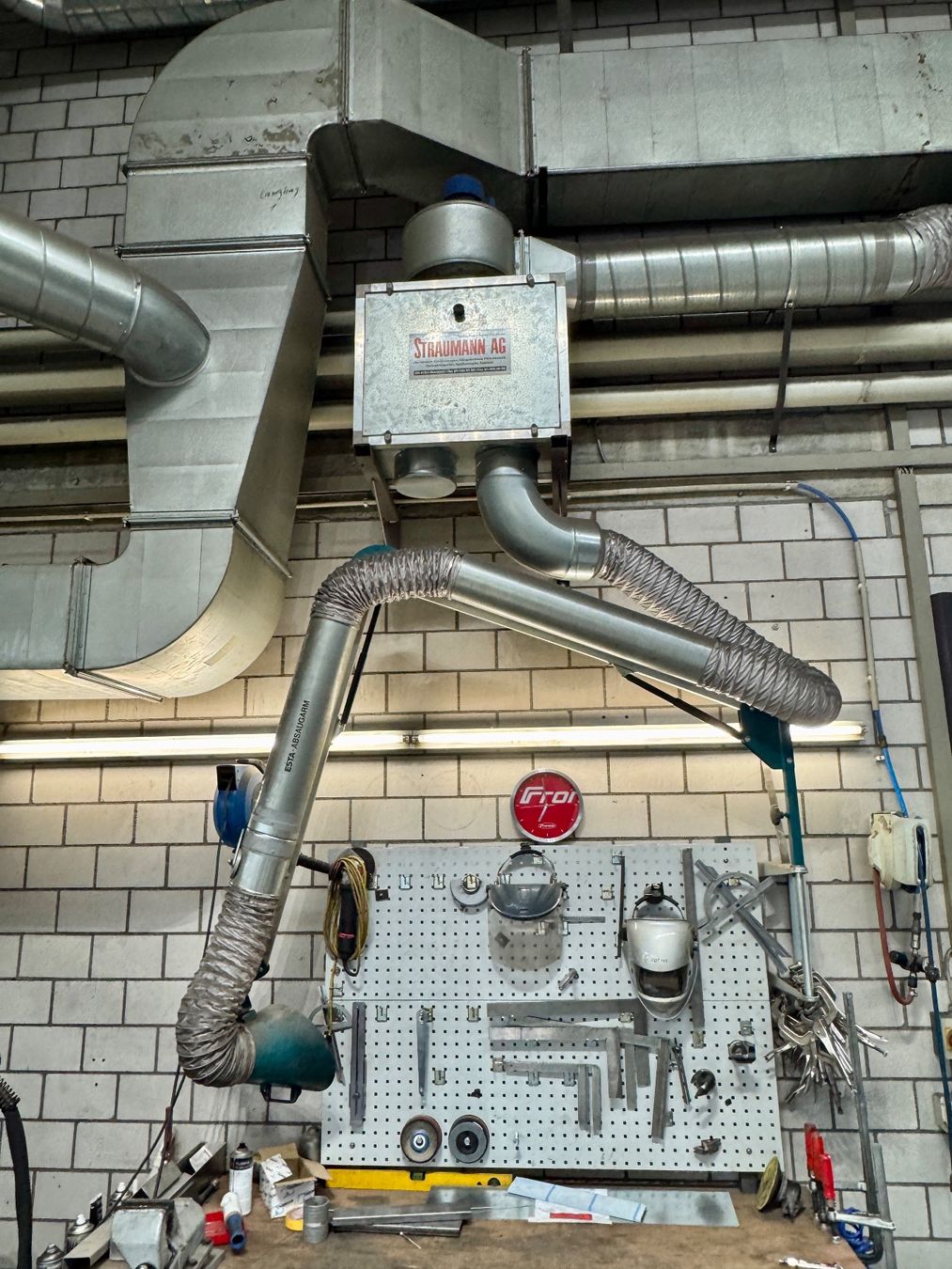 Tutte le macchine: Absauganlage Straumann AG – Usato da Effretikon venduto da ruubi 1