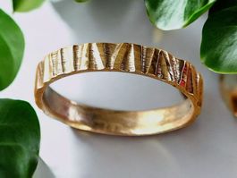 Zarter Bronze-Ring f.kräftige Hände, Ringgrösse 65