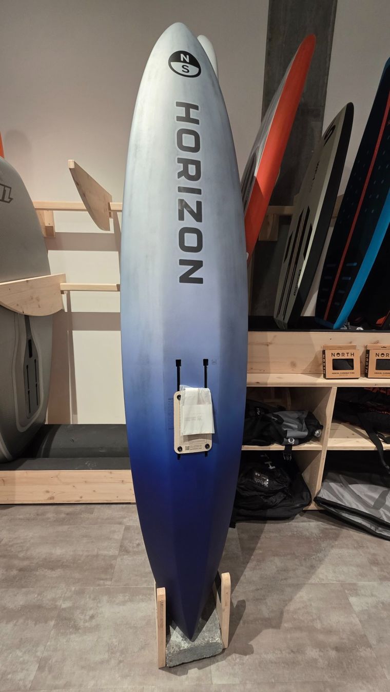 North Surfboards & Schwimmbrette: Downwind Foil Board North Horizon 7'5'' – Neu (gemäss Beschreibung) aus Ebikon von Surfside-GmbH 2