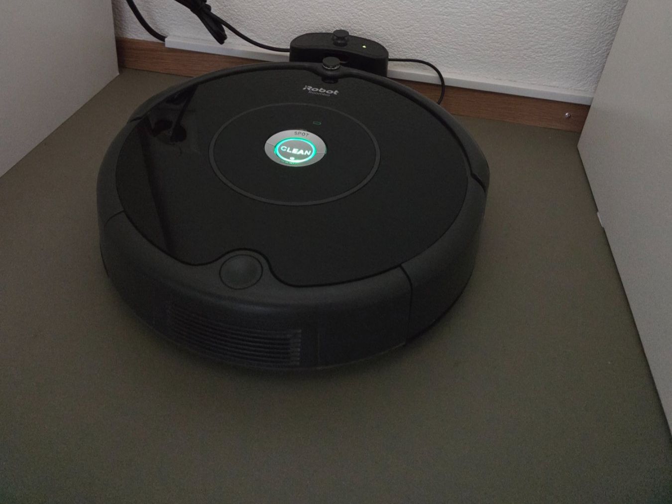 Irobot Staubsauger & Zubehör: iRobot Roomba 606 – Gebraucht aus Malters von raphiweber 2