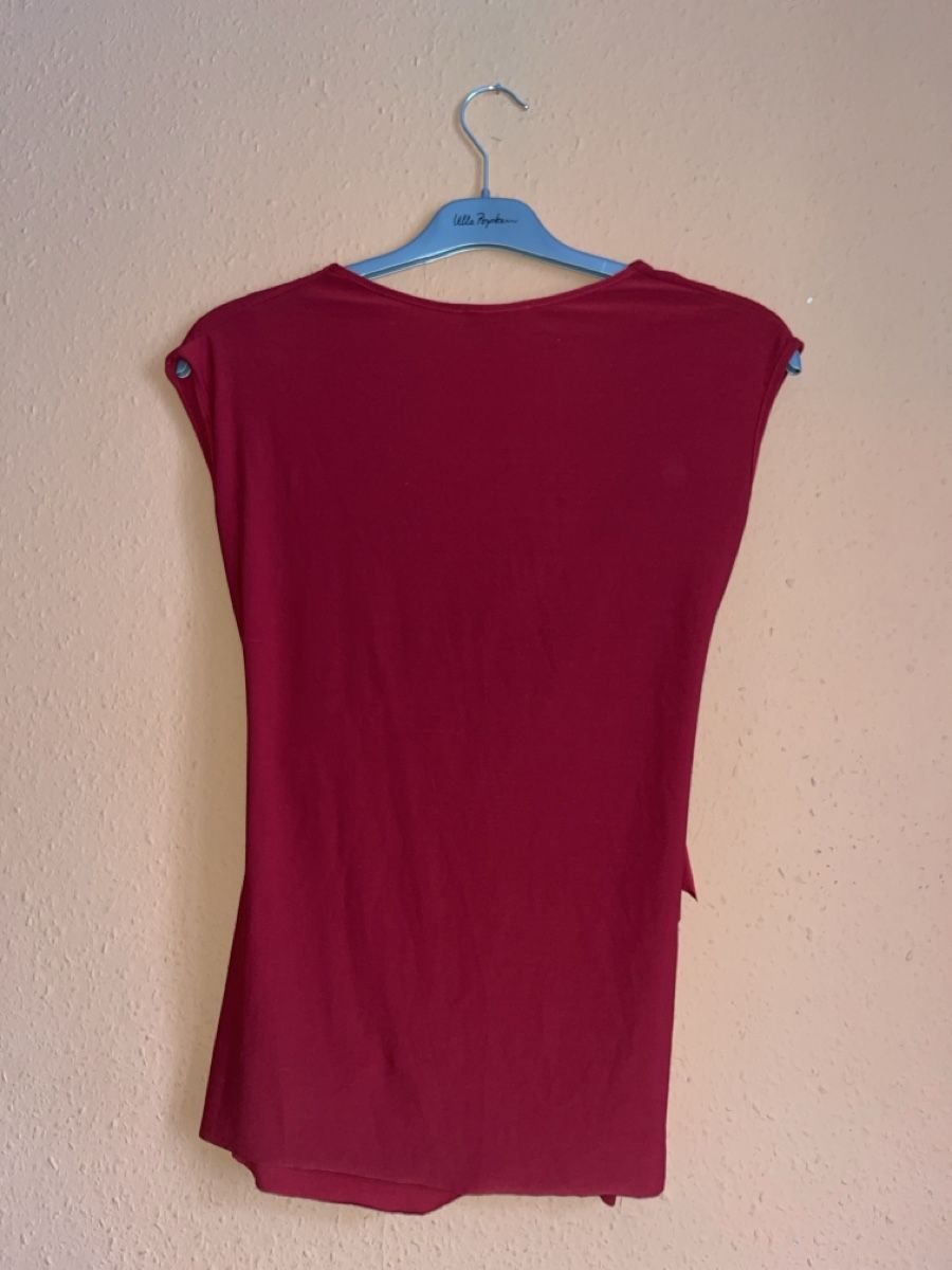 Top: Élégante haut bordeaux/rouge – Usato da Genève venduto da nou_z96k 1