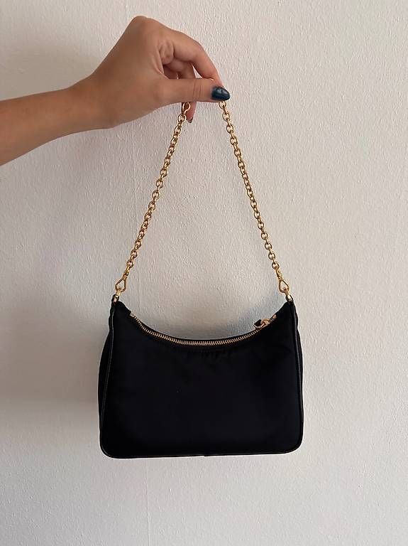 Borse da donna: Prada Re-Edition 2005 Re-Nylon – Nuovo e nell'imballaggio originale da Pfäffikon SZ venduto da mariapetrowich 3