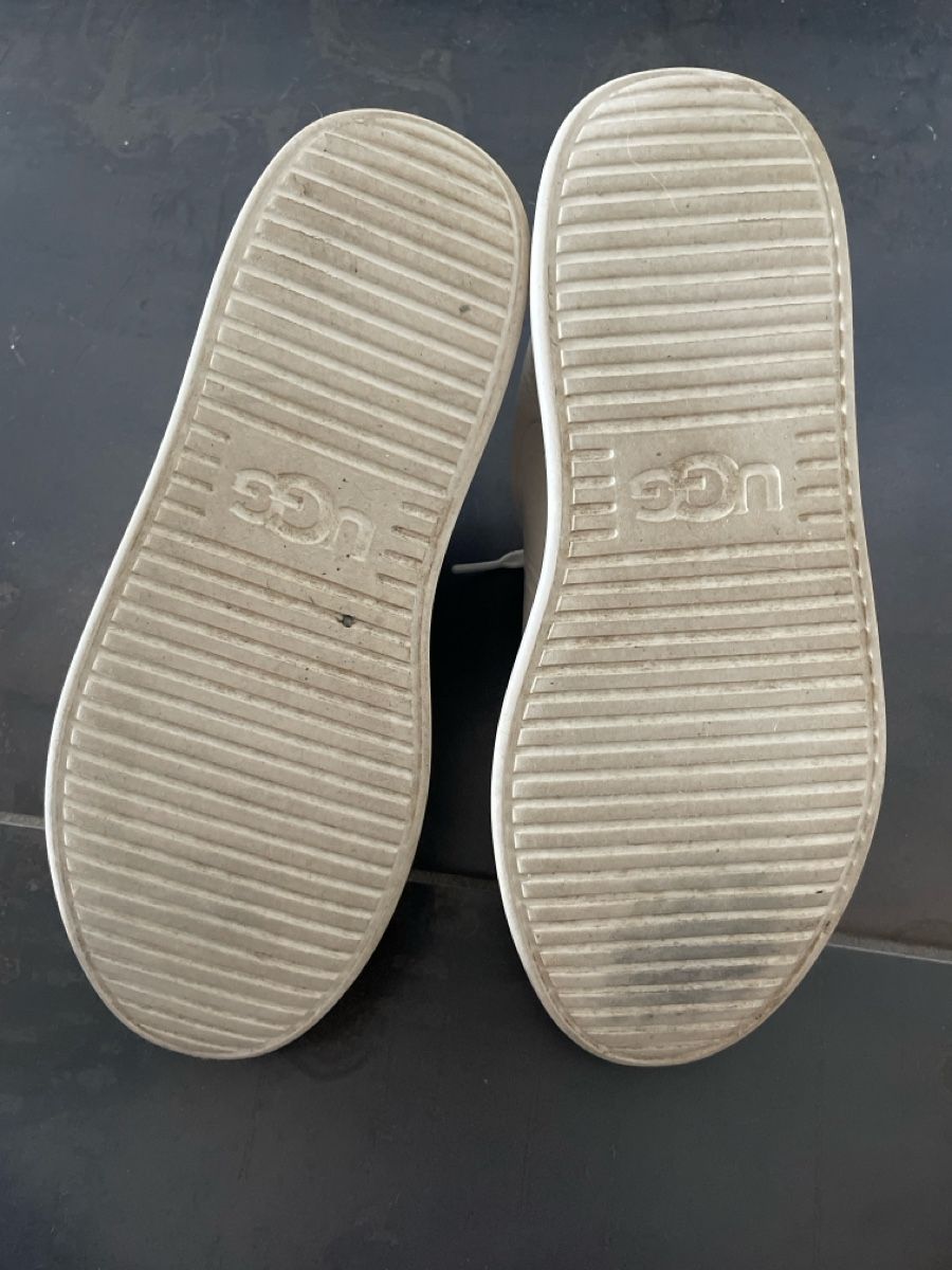 Ugg Damenschuhe: UGG Scape Lace Sneaker – Gebraucht aus Oberuzwil von tas_fm7s 3