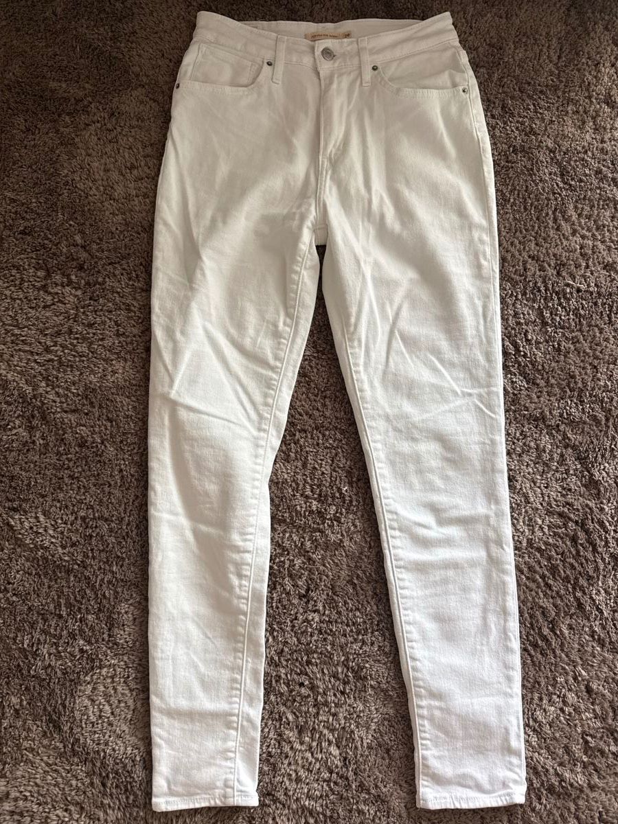 Levi's Jeans: Levi‘s Jeans – Nuovo (secondo la descrizione) da Rotkreuz venduto da fab_8vm7