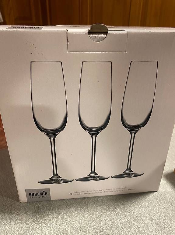 Gläser: Sektglas 18 Stk. NEU   – Neu und originalverpackt aus Unterentfelden von Djeran.b 1