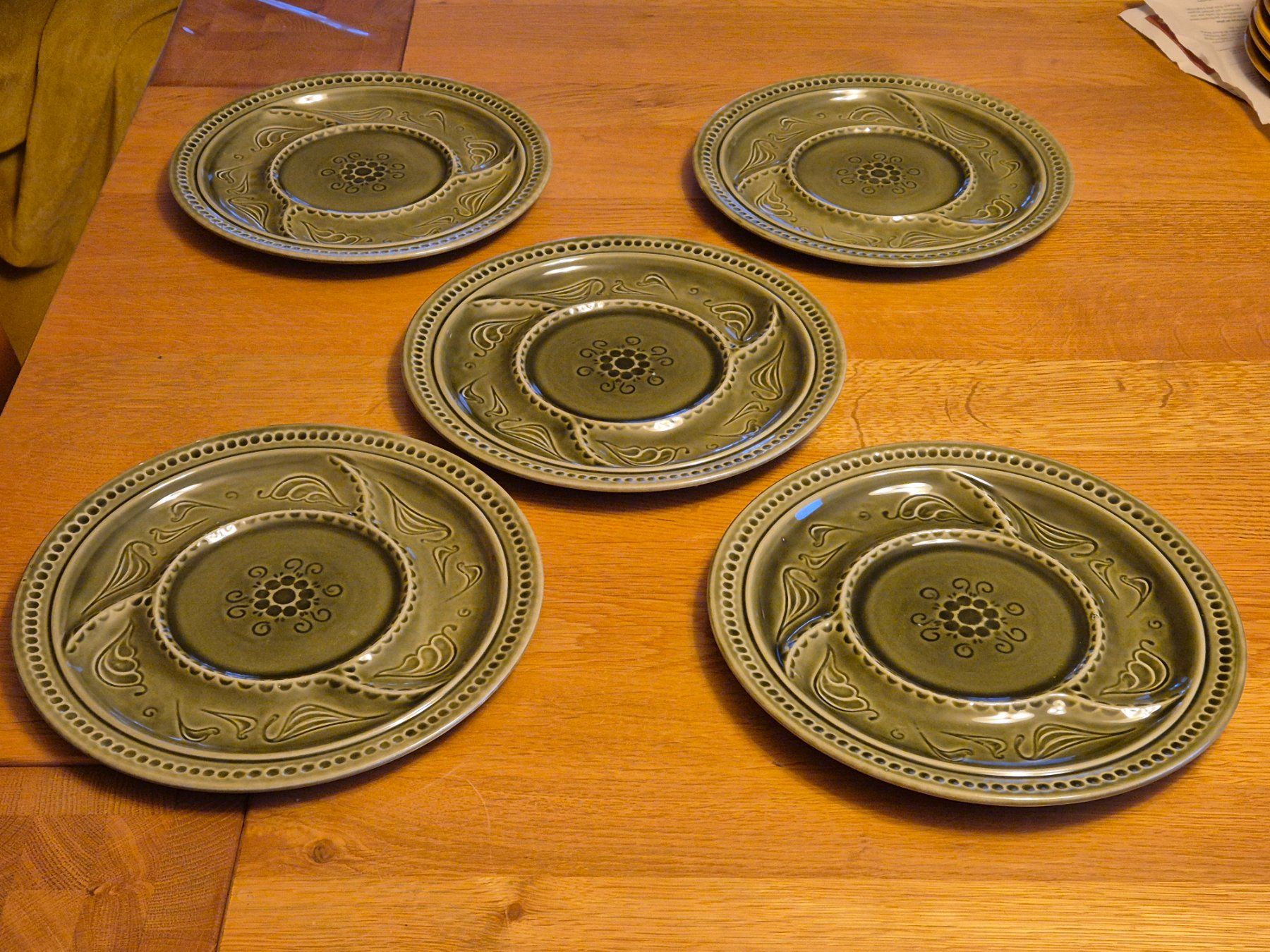 Piatti: 5 plats décoratives – Usato da Monthey venduto da McAuthor 2