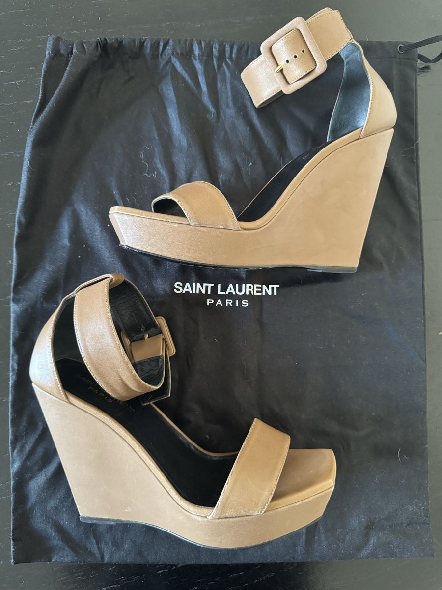 Saint Laurent Scarpe da donna: Sandales compensées Saint Laurent 40 – Usato da St-Légier-Chiésaz venduto da joe_5gxd 1