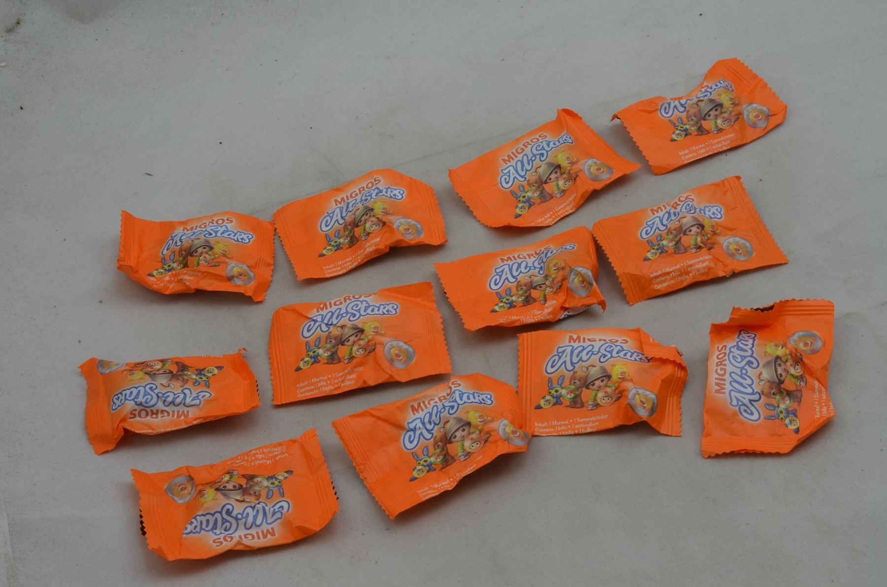 Carte collezionabili: Migros Spin Mania, Nature Detectives, – Nuovo (secondo la descrizione) da Buchs AG venduto da SellAndBuyX 4