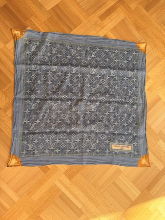 Louis Vuitton Monogram Denim Square Bandana Schal in Blau
