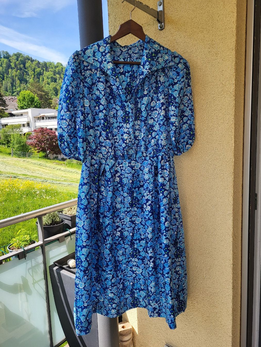 Vestiti: Seiden Kleid von Hand genäht Einzelstück – Usato da Zürich venduto da Lizi7