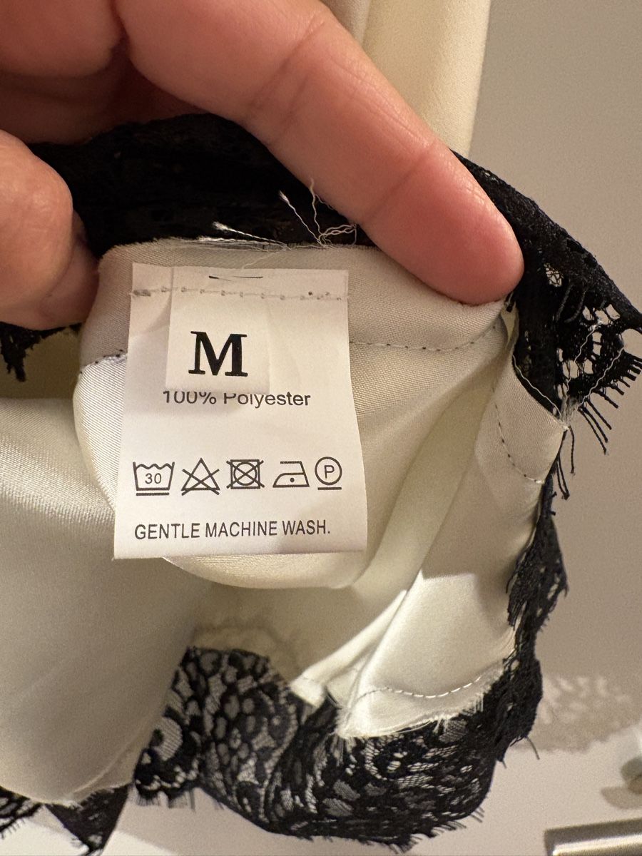 Top: Ivory Cami Top with Black Lace Trim – Nuovo (secondo la descrizione) da Nyon venduto da My_wardrobe 5