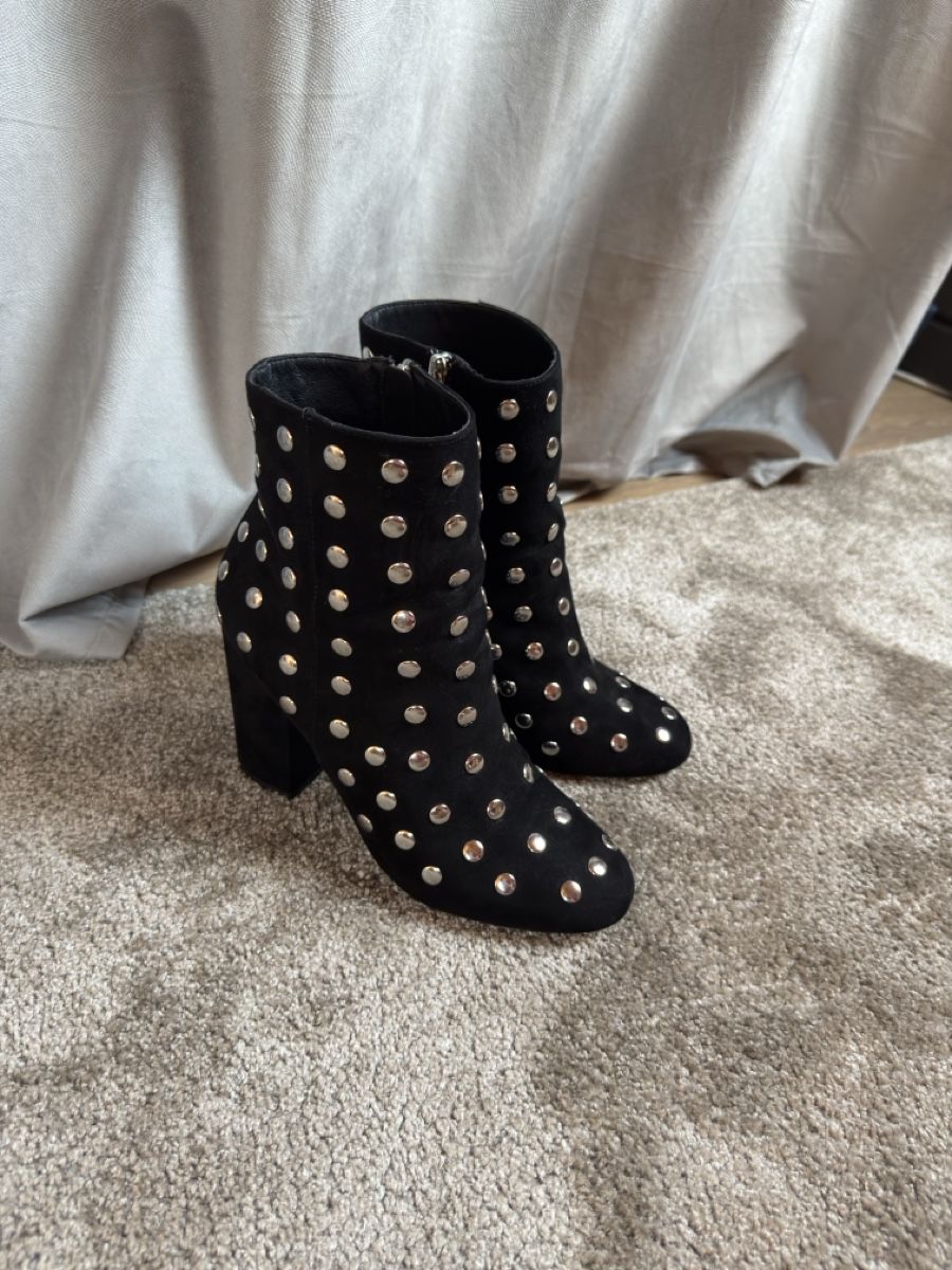 Morgan Scarpe da donna: Bottines Morgan velours noir cloutées T40 – Usato da Vuippens venduto da Anna_as 1