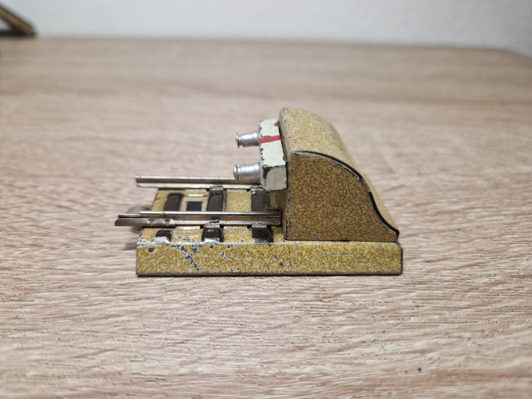 Märklin Modellini di ferrovie: Märklin 462 Prellbock M H0 – Usato da St-Aubin-Sauges venduto da tantome 1