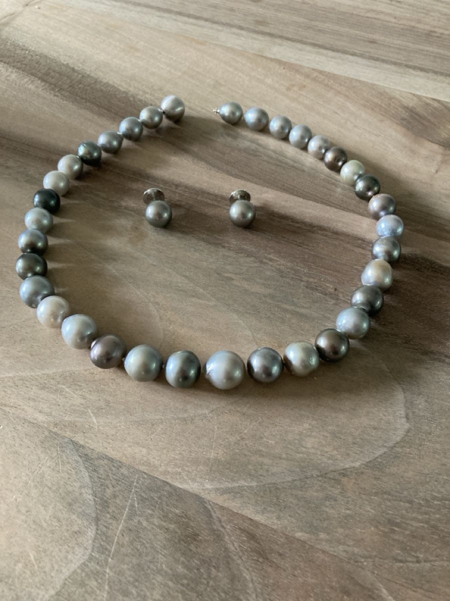 Catenine: Echtes Tahitiperlencollier plus Ohrringe – Usato da Bern venduto da Wotalotigot