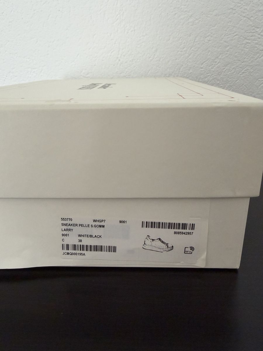 Alexander Mcqueen Damenschuhe: Alexander McQueen White Leather Sneakers - Size EU 38 – Gebraucht aus Oberengstringen von Titina90 6