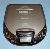 Sanwa Discman Model 2086 mit Bass-Boost