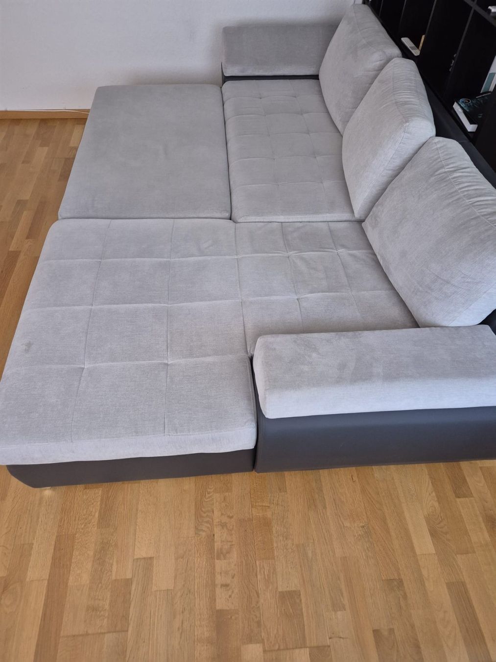 Conforama Divani: Schlafsofa mit Stauraum – Usato da Bern venduto da fff_clp5 1