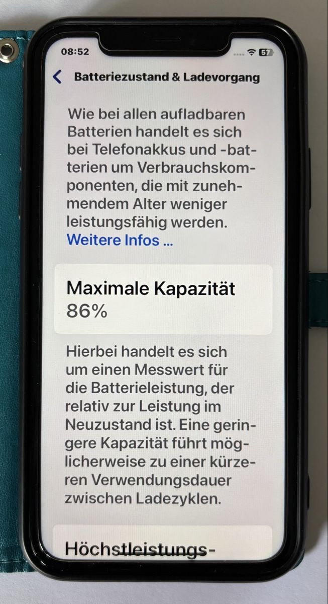 Apple Telefoni cellulari / Smartphones: iPhone XR rot mit Hülle – Usato da Trimbach venduto da selling_queen 5