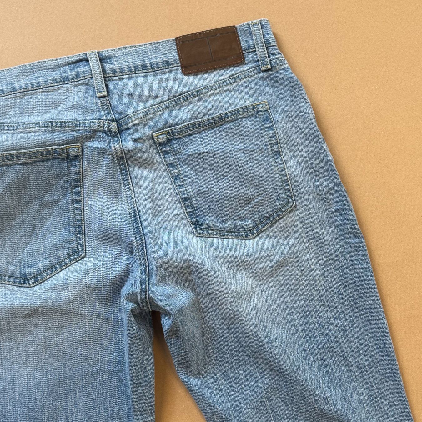 Tommy Hilfiger Jeans: Tommy Hilfiger blue straight leg jeans – Usato da St. Gallen venduto da sourced_limited 2