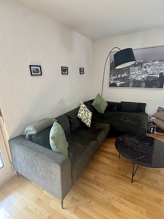 Divani: Schönes Ecksofa dunkelgrün – Usato da Zürich venduto da ramonafu 1