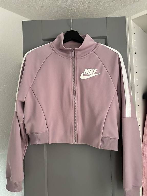 Vestes: Nike Trainingsjacke – Neuf avec emballage d'origine à Spiez par deborahsarahhh