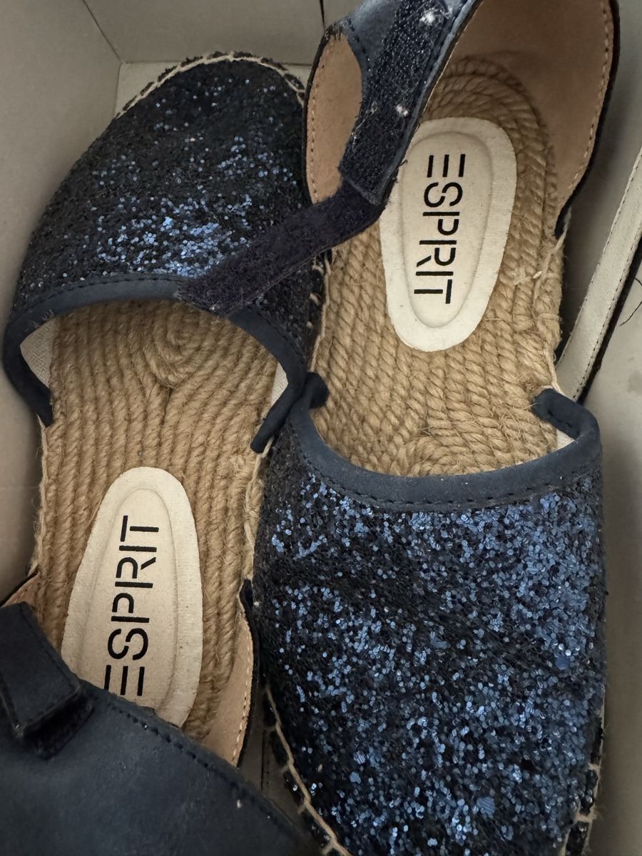 Esprit Scarpe per ragazzi: Espadrilles Esprit dunkelblau Glitzer Grösse 34 – Nuovo (secondo la descrizione) da Reinach BL venduto da shara1 2