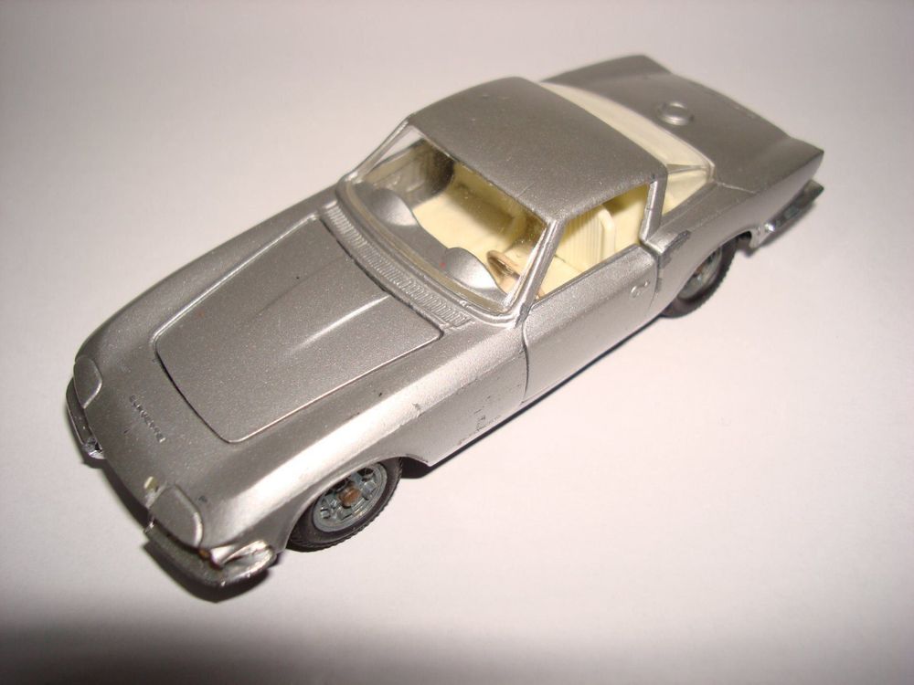 AUTÍČKO MEBETOYS A-22 CORVETTE RONDINE 1/43 + BOX