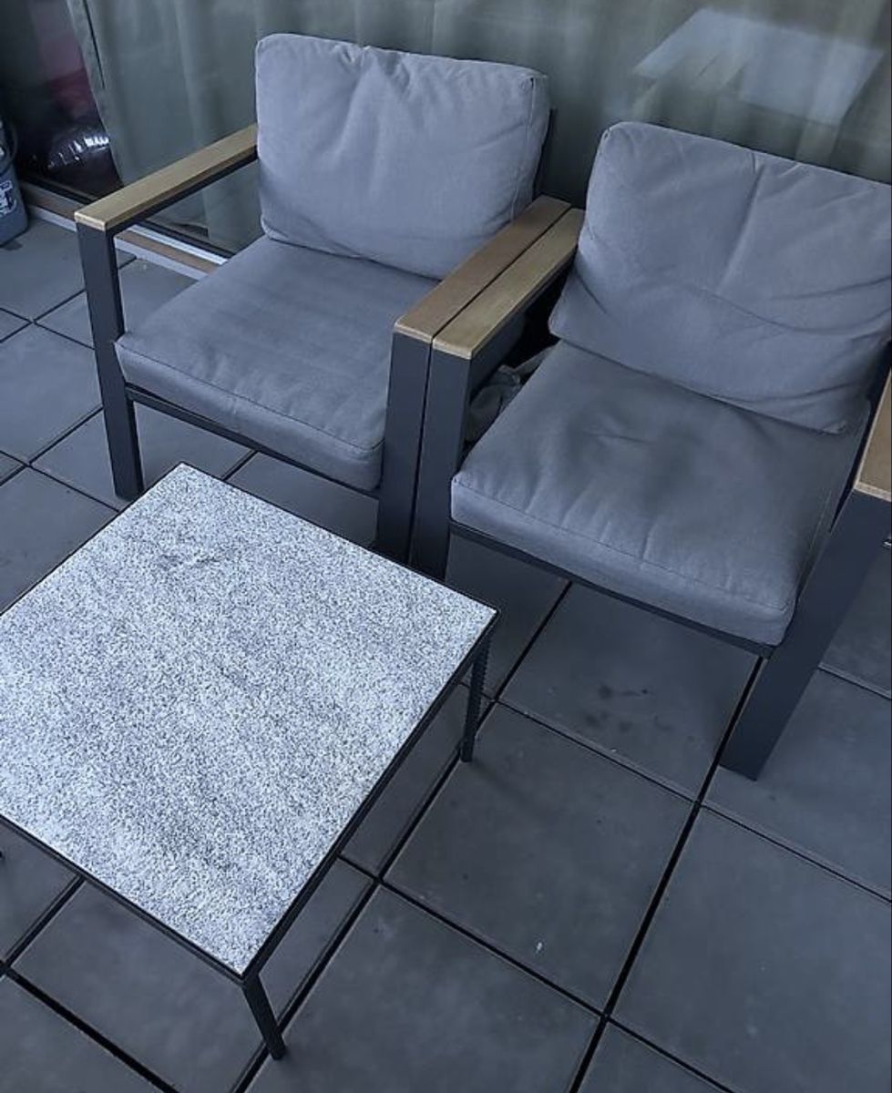Set di tavolo e panche: Gartenset Balkonset – Usato da Widnau venduto da Ajsa-Emin 1