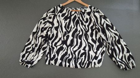Moderne Damenbluse Comma, Gr. 40, wenig getragen