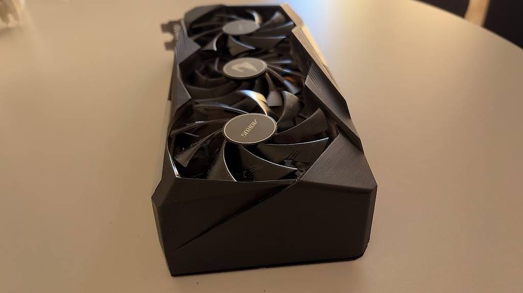 Gigabyte Cartes graphiques: Gigabyte AORUS GeForce RTX 3070 MASTER 8G, Revision 2.0 – D'occasion à Niederwangen BE par lia95 3