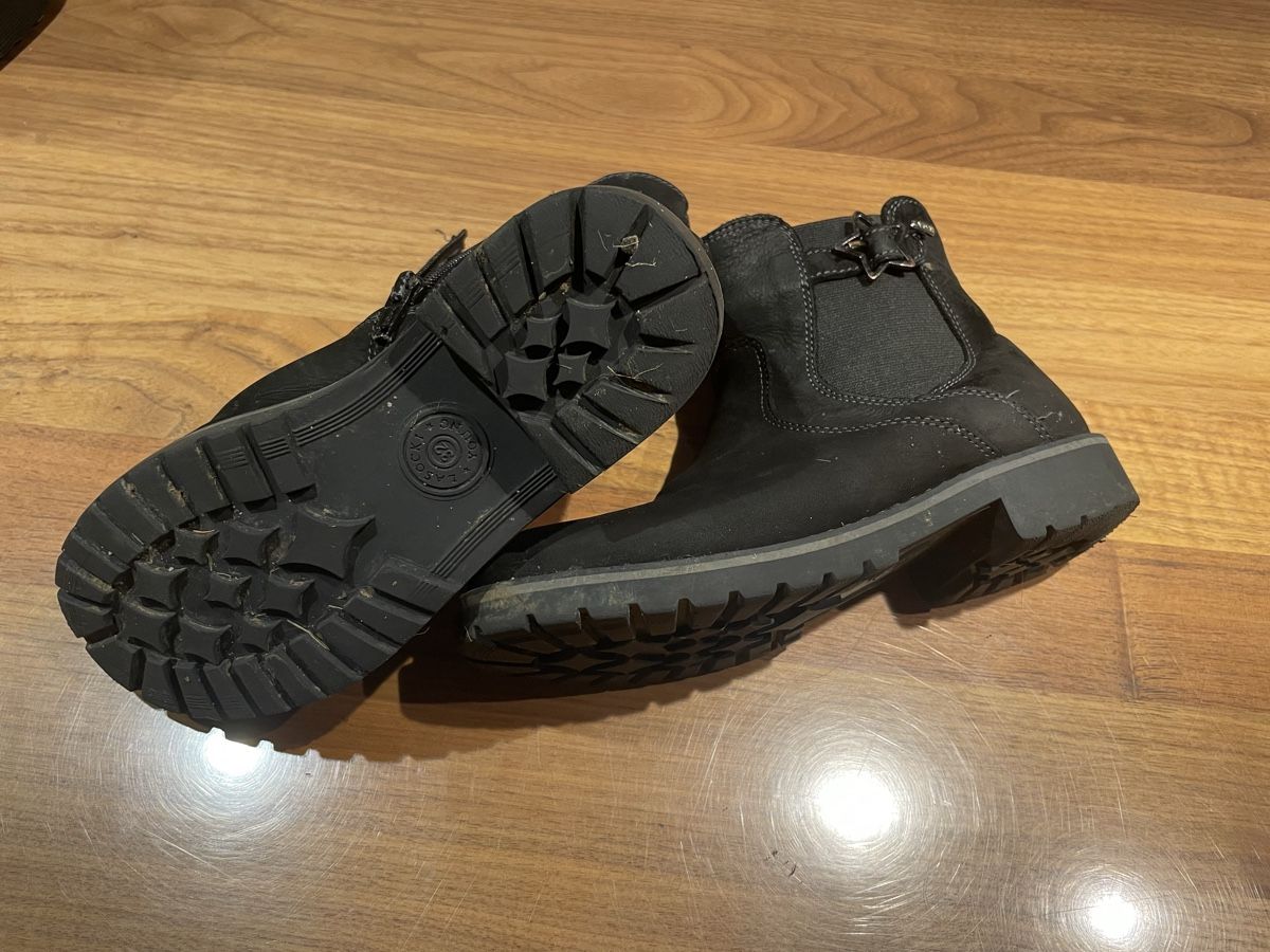 Scarpe per ragazze: Schuhpaket Grösse 32/33 – Usato da Wegenstetten venduto da Marcus2222 1