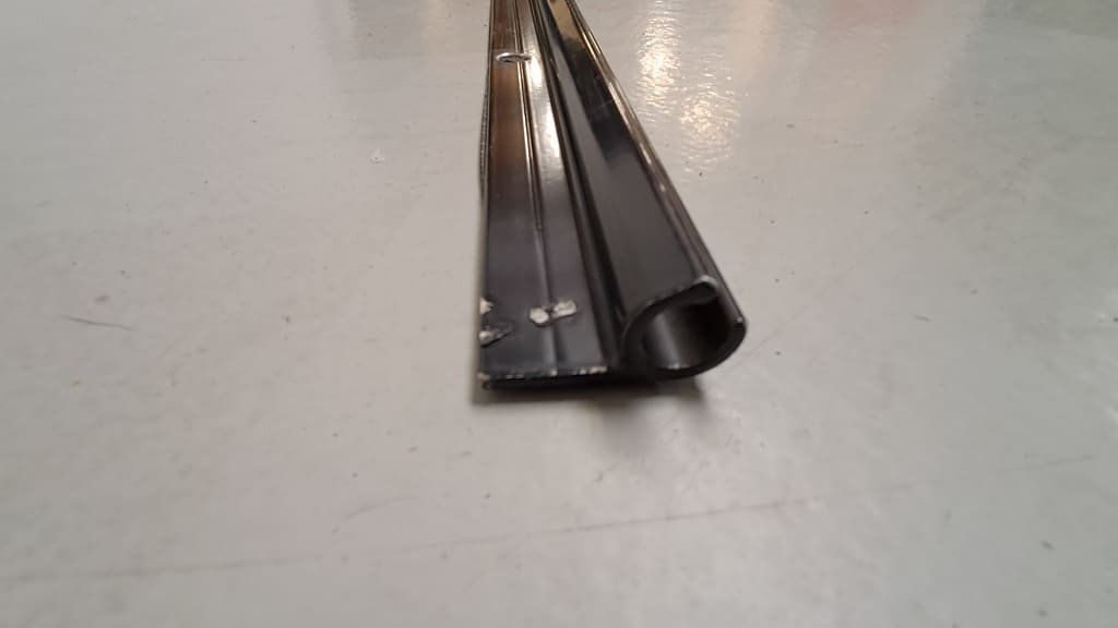 Portapacchi: Kederschiene für Vorzelte – Usato da Alpnach-Dorf venduto da Hess-Automobile 1