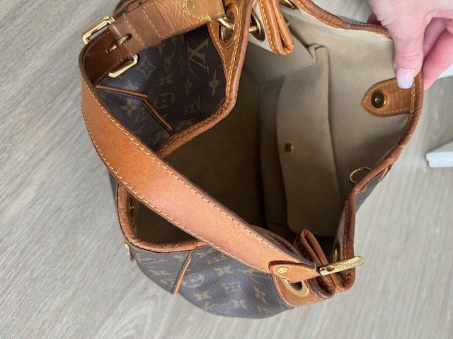 Louis Vuitton Borse da donna: ORIGINAL Louis Vuitton Tasche LETZTER PREIS !!! – Usato da Opfikon venduto da onlineschweiz 7