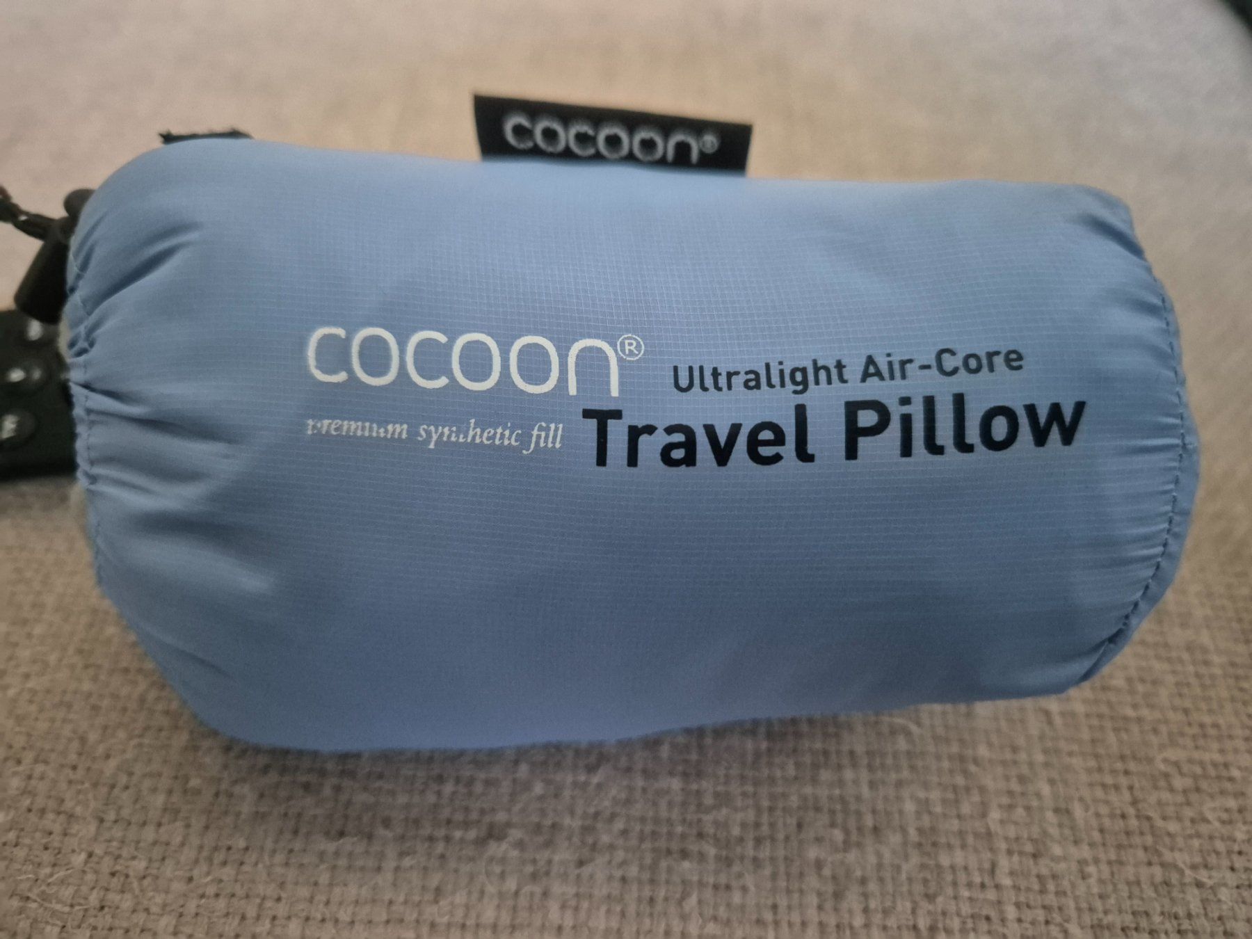 Cocoon Kissen: cocoon Down Travel Pillow – Gebraucht aus Bühler von SingSing3