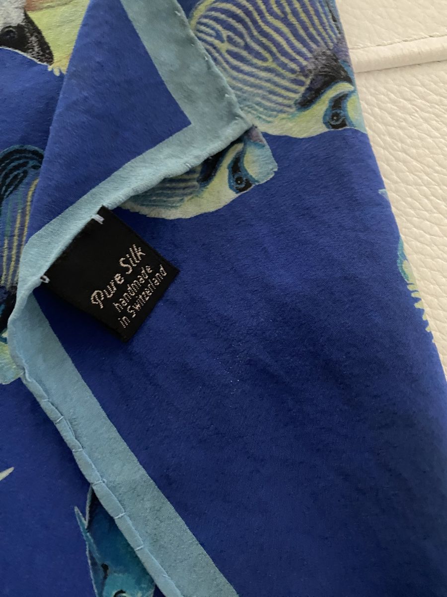 Fabric Frontline Foulard & Sciarpe: Fabric Frontline Seiden Schal 🌸 – Usato da Opfikon venduto da Luis144 3