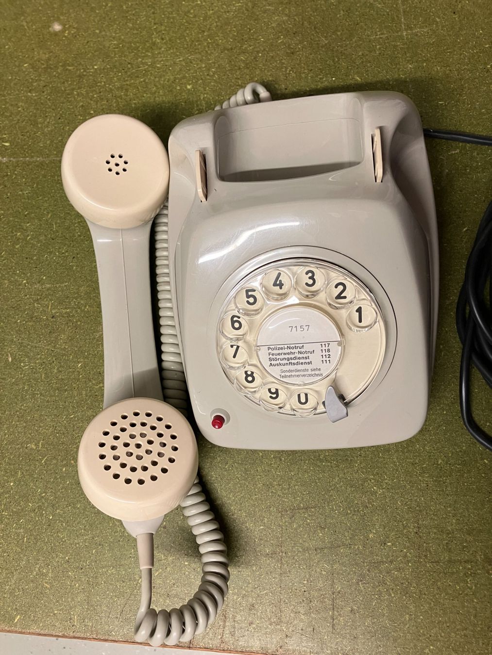 Swisscom Telefoni: Telefon Mod 70 mit Wählscheibe – Usato da Lenk im Simmental venduto da Jrg7410 1
