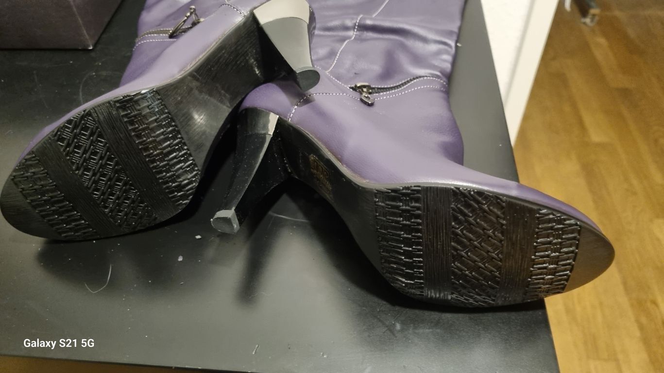 Scarpe da donna: Damen Stiefel Farbe Purple Grösse 38 – Usato da Zürich venduto da Big 1