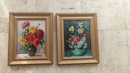 Zwei Blumenbilder mit Goldrahmen