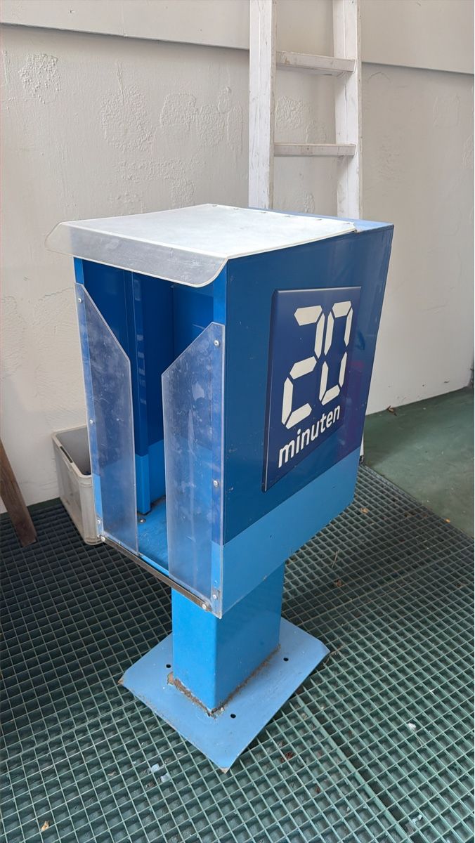 Riviste & Magazine: Alte 20minuten zeitungsbox – Usato da Mettmenstetten venduto da LUCA-27--