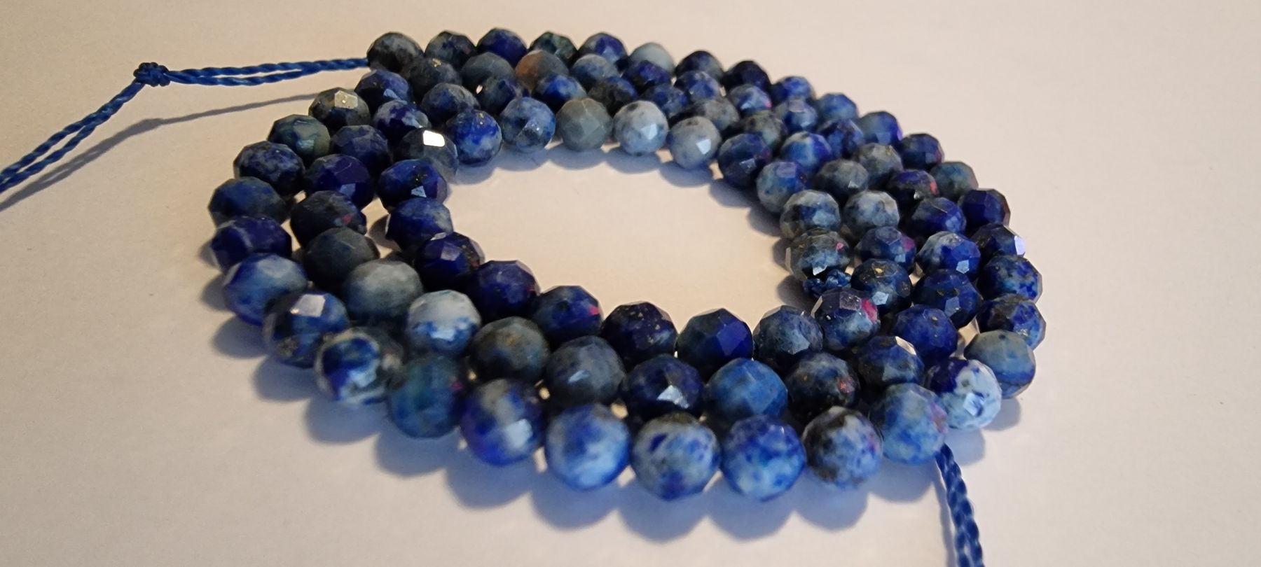 Accessori per grill: Lapislazuli facettiert 4mm. Strang – Nuovo e nell'imballaggio originale da Menziken venduto da Mirager