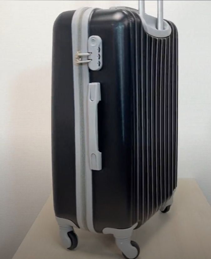 Valigie: Schwarzer Hartschalenkoffer Trolley Grösse M – Nuovo (secondo la descrizione) da Grenchen venduto da dar_6d52 5