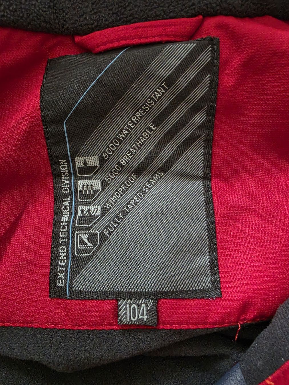 Giacche & Cappotti: Winterjacke grösse 104 – Usato da Schliern b. Köniz venduto da Jemy94 1