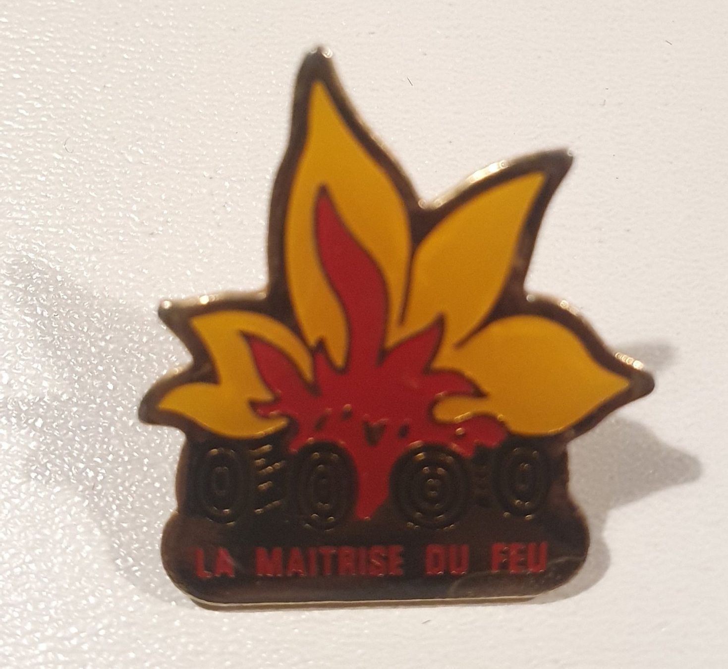 Placchette & Badge: Pin's La maîtrise du feu – Usato da St-Barthélemy VD venduto da titeuf5