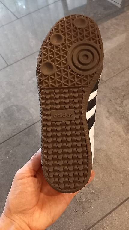 Adidas Damenschuhe: Adidas sneaker samba Größe 39/40 – Gebraucht aus Hägglingen von sab_9mpp 1