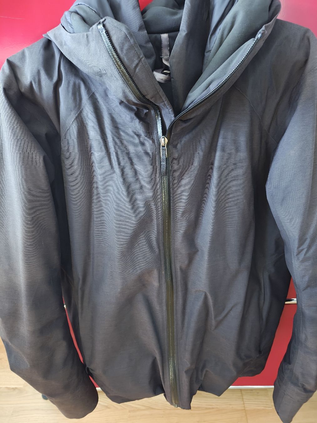 Giacche: Veilance Jacke – Usato da Basel venduto da ricarpolis 4