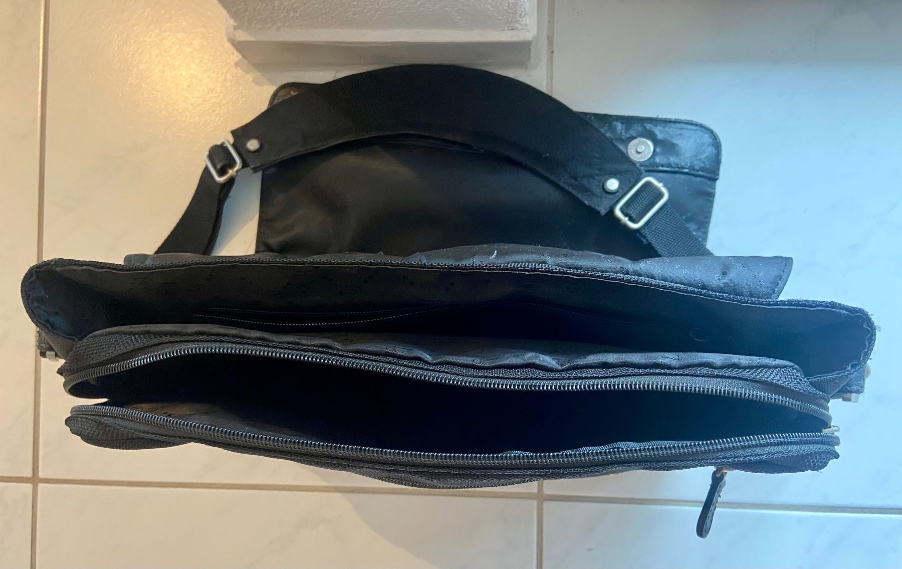 Valigie & Borse: Aktentasche / PC-Tasche von Francine – Usato da Bassersdorf venduto da geronjmo 3