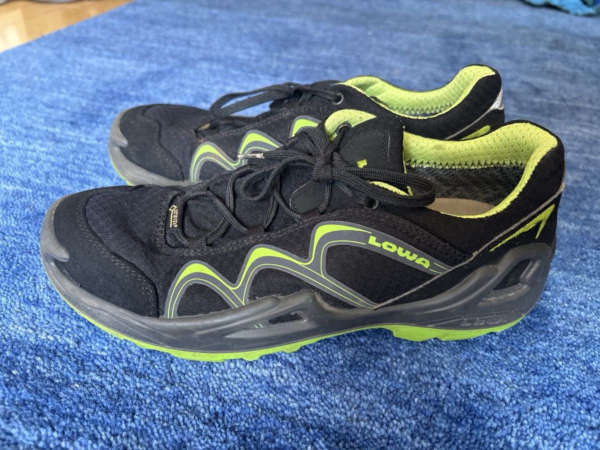 Lowa Schuhe für Jungen: Lowa Trekking Schuhe Gr 37 top – Gebraucht aus Liebefeld von nurseli